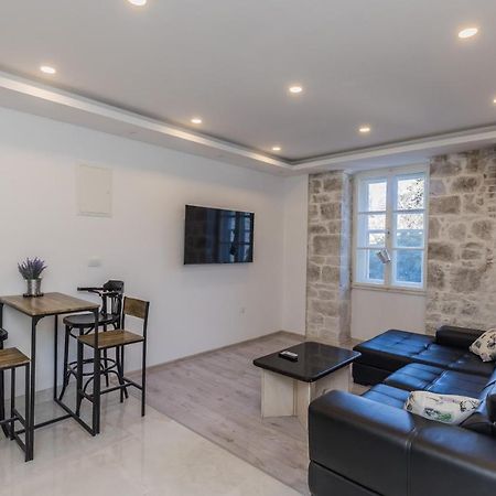Seafront Apartments Karlo Kaštela エクステリア 写真