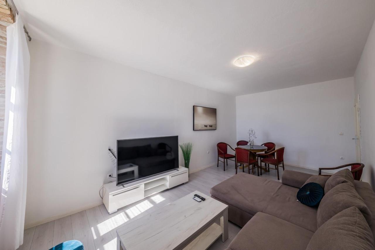 Seafront Apartments Karlo Kaštela エクステリア 写真