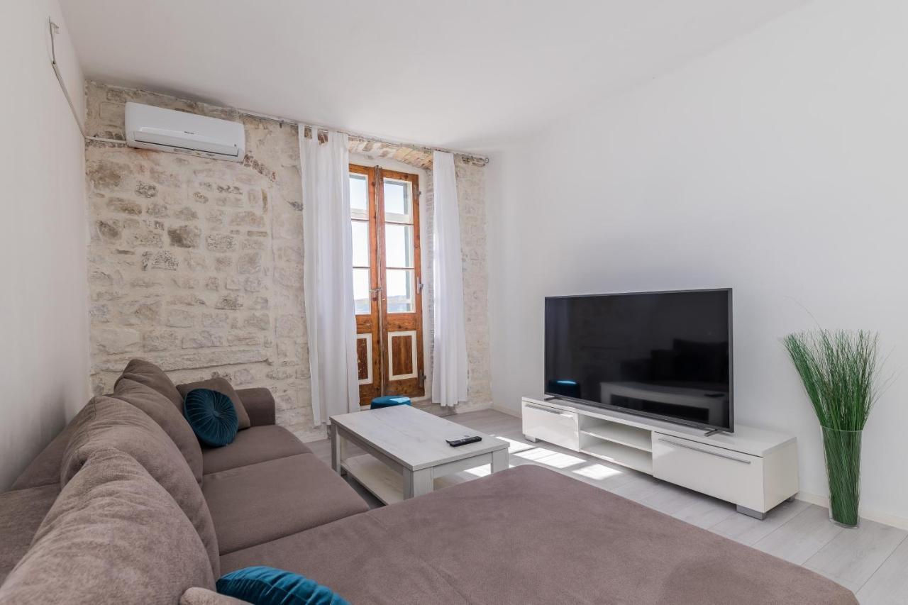 Seafront Apartments Karlo Kaštela エクステリア 写真
