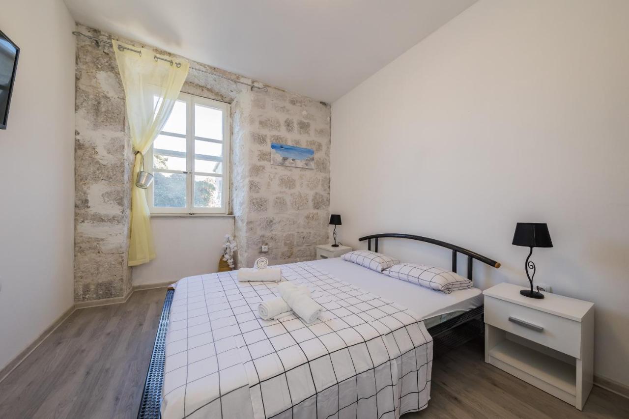 Seafront Apartments Karlo Kaštela エクステリア 写真