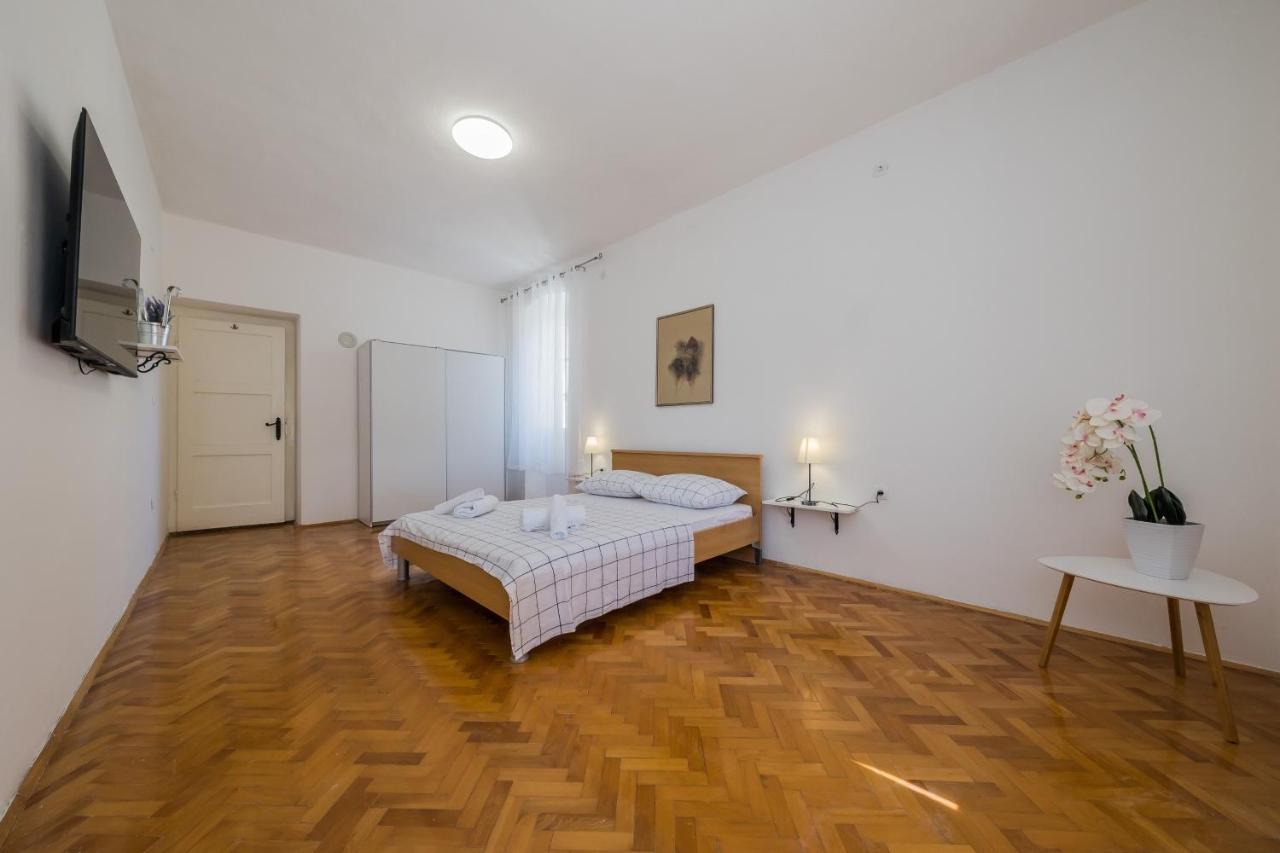 Seafront Apartments Karlo Kaštela エクステリア 写真