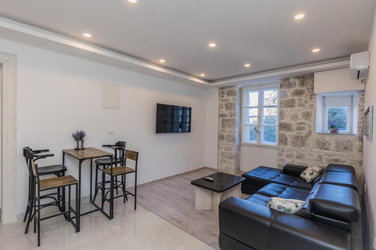 Seafront Apartments Karlo Kaštela エクステリア 写真