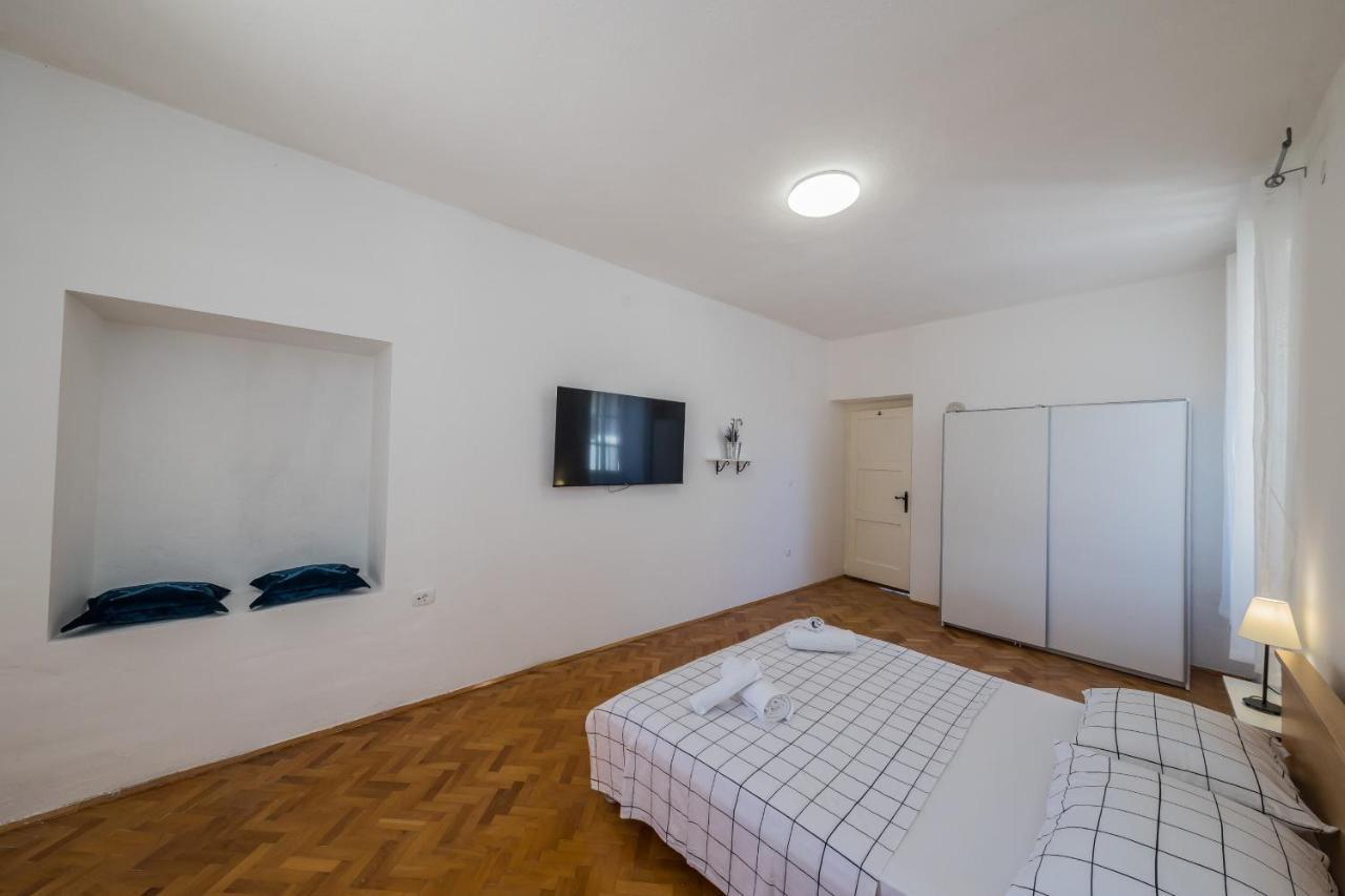 Seafront Apartments Karlo Kaštela エクステリア 写真